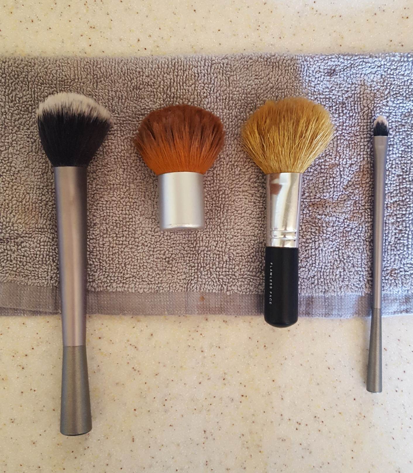 clean makeup brushes